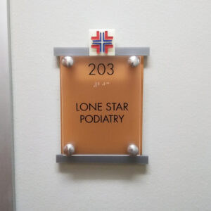 6. Aluminum Backer Mount With Clear Acrylic Face Braille,Tactile and Cut Vinyl